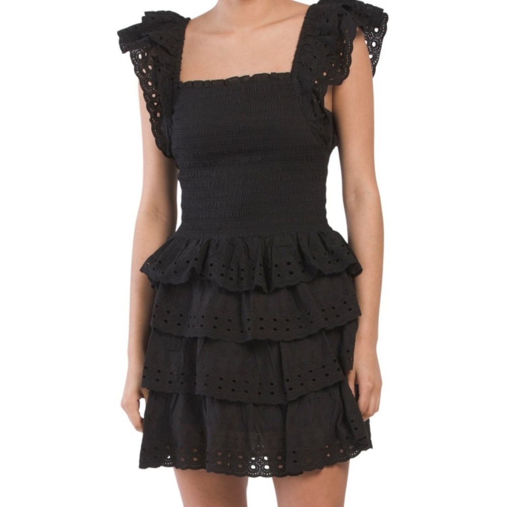 House Of Harlow 1960 Smocked Flutter Sleeve Eyelet Top Black‎ Size Large